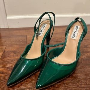 Size 7.5 green Steve Madden heel